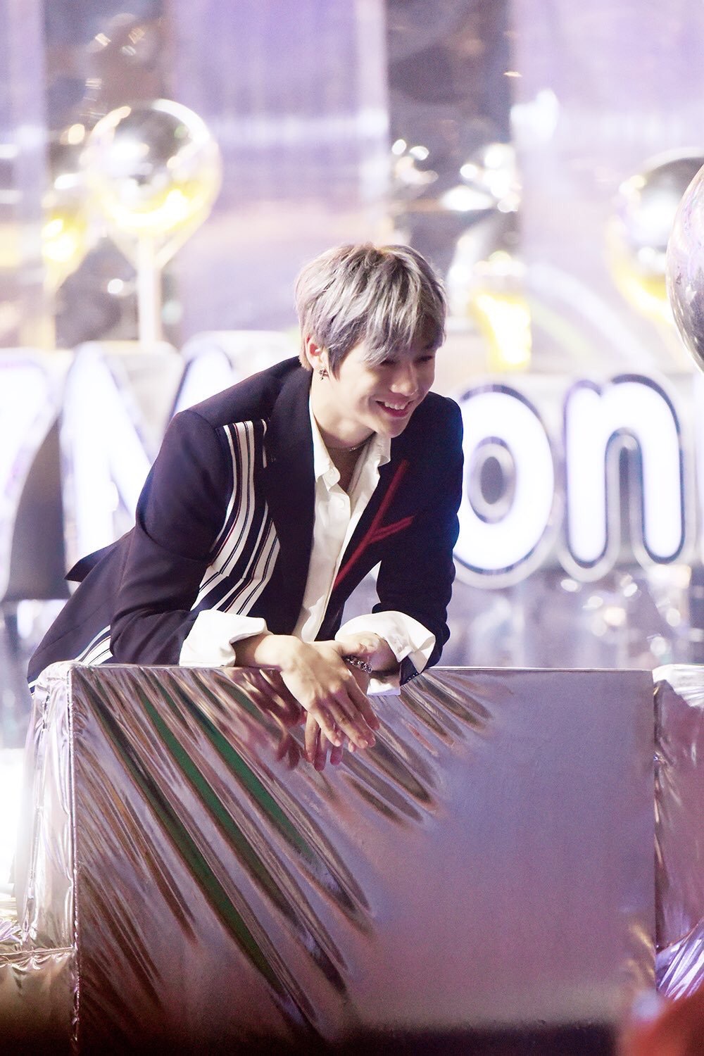 강다니엘 팬 보는 눈빛과 잔망 | 인스티즈