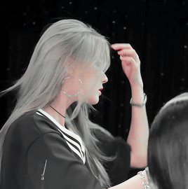 여돌한테 치일때...😭 | 인스티즈