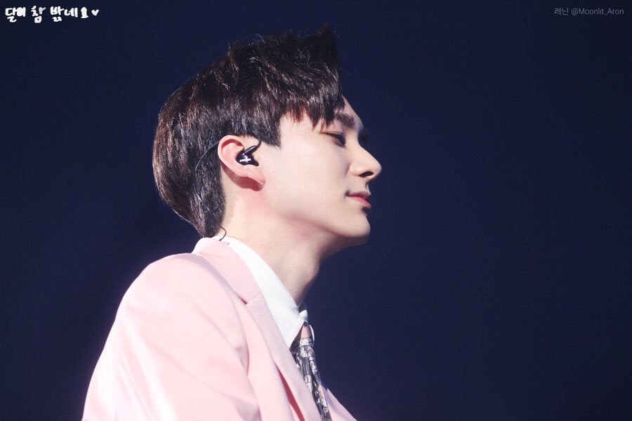 뉴이스트 아론인데 장두형 같아??? | 인스티즈