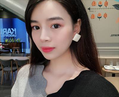 다양한 스타일의 귀걸이와 귀찌를 1000원~5500원에 판매해요!!120여종 | 인스티즈