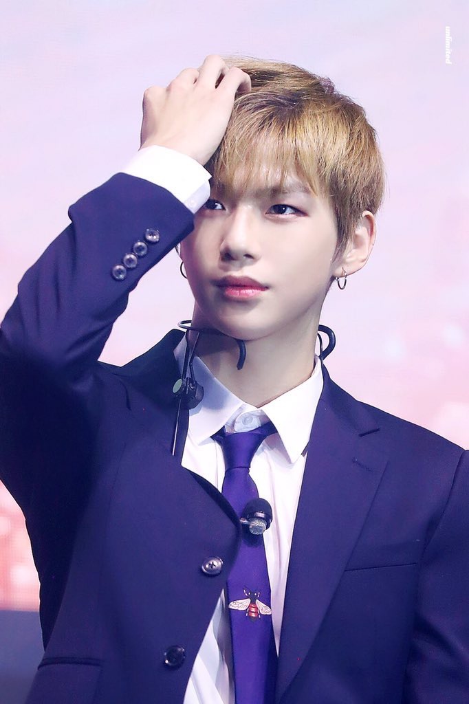 강다니엘 왤케 잘생겼니.... 미친 거 아니니.... | 인스티즈