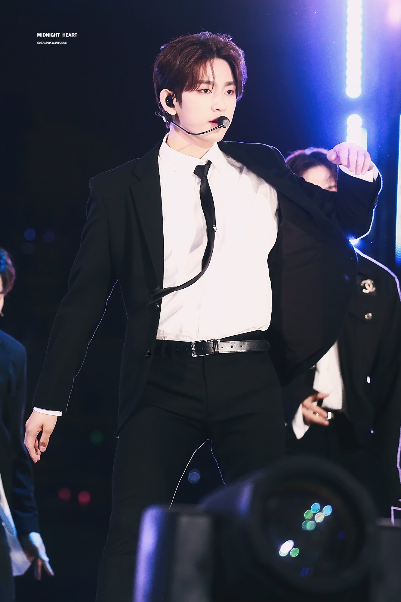 항상 잘생겼지만 최고로 잘생겼던 진영이 일년전이라고 ...... 다들 아니 (주어 갓세븐) | 인스티즈