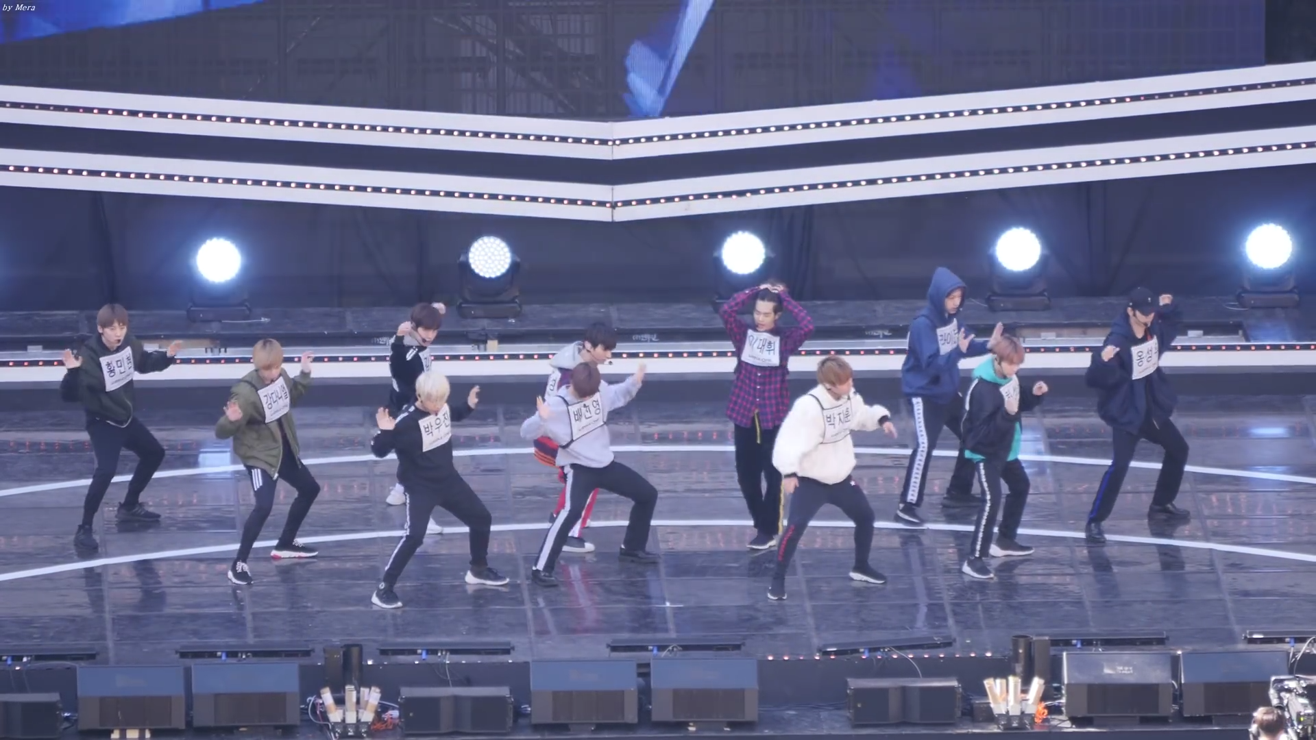 리허설 때 대휘 파트에서 멈췄는데 왜 다니엘이 웃고 대휘는 헉 했는지 이제 알았어 나ㅋㅋㅋㅋㅋㅋㅋ | 인스티즈