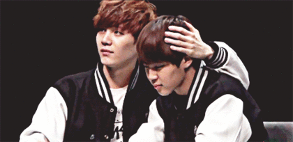 🐱내가 좋아하는 슈가가 지민 예뻐하는 짤들.gif🐣 | 인스티즈