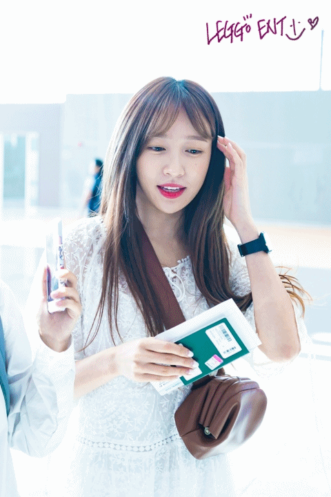 청순한 드레스가 찰떡인 섹시 컨셉의 여자 아이돌 | 인스티즈