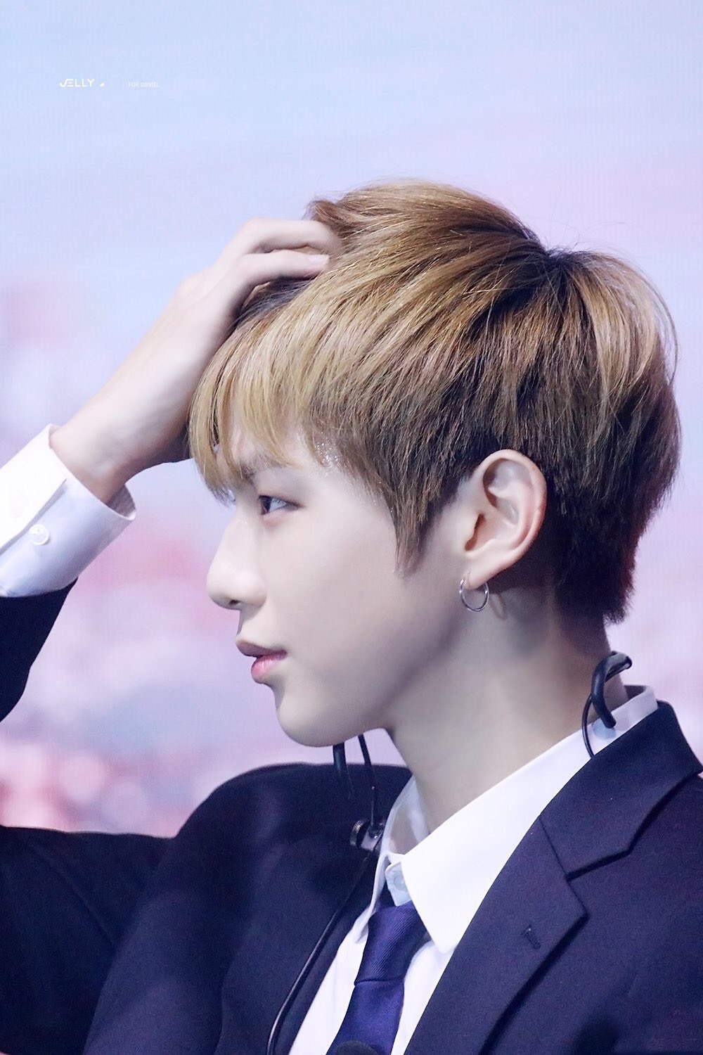 강다니엘 왤케 잘생겼니.... 미친 거 아니니.... | 인스티즈