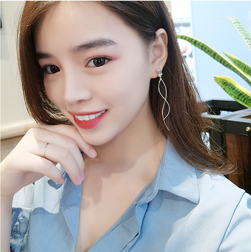 다양한 스타일의 귀걸이와 귀찌를 1000원~5500원에 판매해요!!120여종 | 인스티즈