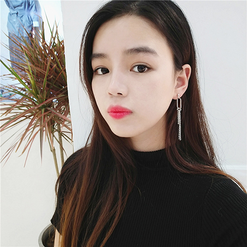 다양한 스타일의 귀걸이와 귀찌를 1000원~5500원에 판매해요!!120여종 | 인스티즈