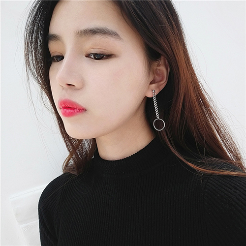다양한 스타일의 귀걸이와 귀찌를 1000원~5500원에 판매해요!!120여종 | 인스티즈