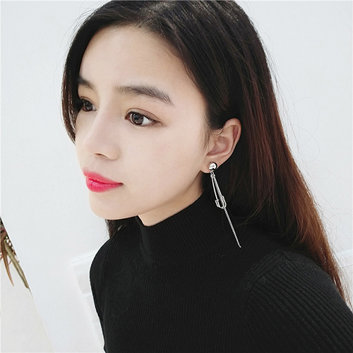 다양한 스타일의 귀걸이와 귀찌를 1000원~5500원에 판매해요!!120여종 | 인스티즈