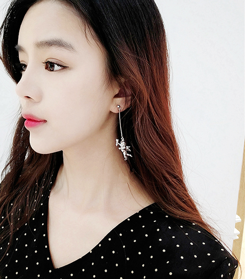 다양한 스타일의 귀걸이와 귀찌를 1000원~5500원에 판매해요!!120여종 | 인스티즈