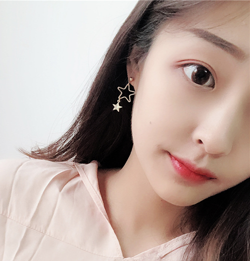다양한 스타일의 귀걸이와 귀찌를 1000원~5500원에 판매해요!!120여종 | 인스티즈