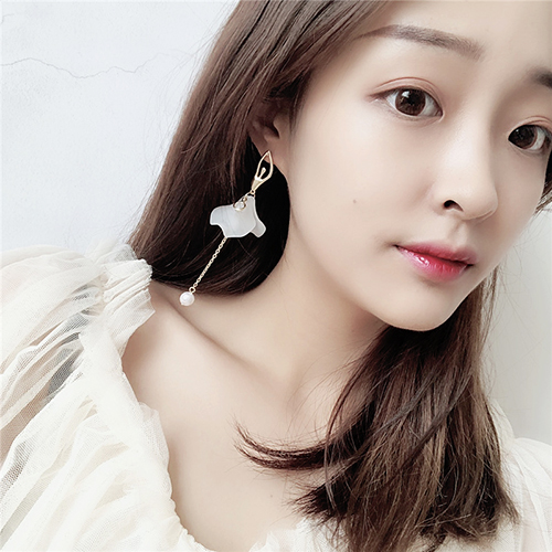 다양한 스타일의 귀걸이와 귀찌를 1000원~5500원에 판매해요!!120여종 | 인스티즈
