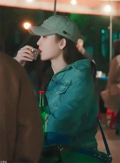 새벽 큰방에 사람들 많이 없을 때지만 내배우님 피지컬+얼굴 자랑하고 갑니다 흑흑 너무 최고야 짜릿해 | 인스티즈