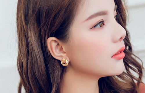 다양한 스타일의 귀걸이와 귀찌를 1000원~5500원에 판매해요!!120여종 | 인스티즈