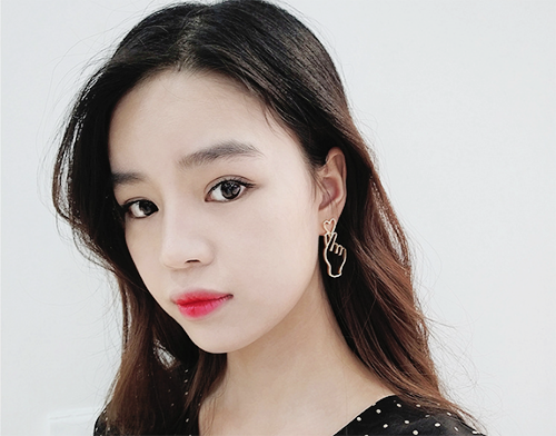 다양한 스타일의 귀걸이와 귀찌를 1000원~5500원에 판매해요!!120여종 | 인스티즈