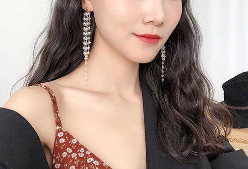 다양한 스타일의 귀걸이와 귀찌를 1000원~5500원에 판매해요!!120여종 | 인스티즈