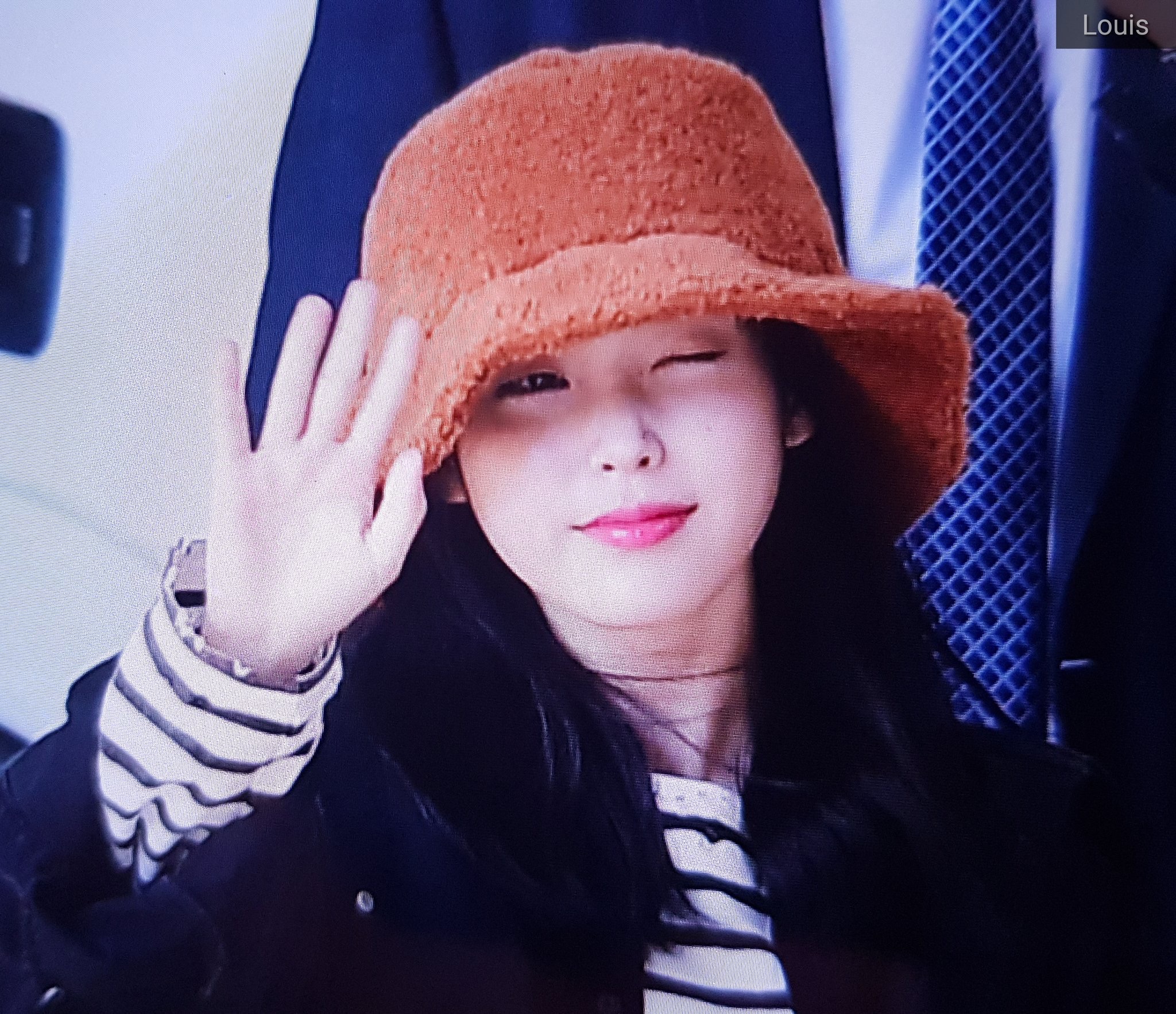 아이유 콘서트 출근길ㅋㅋ모자 쓴거봨ㅋㅋㅋ | 인스티즈