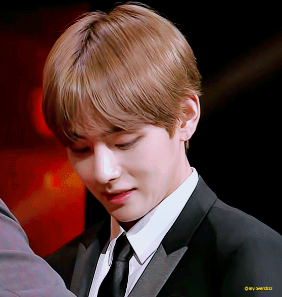 나 요새 방탄 뷔 이 짤만 보면 행복해지고 기분 좋아져☺ | 인스티즈