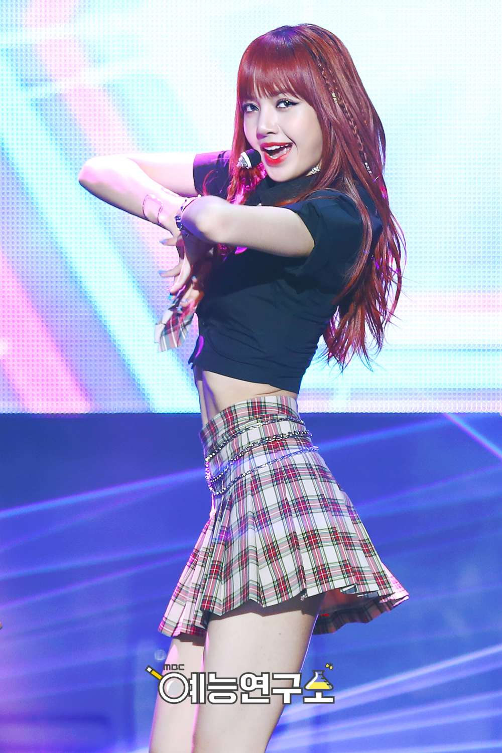 리사 도대체 허리 몇인치인거야 | 인스티즈