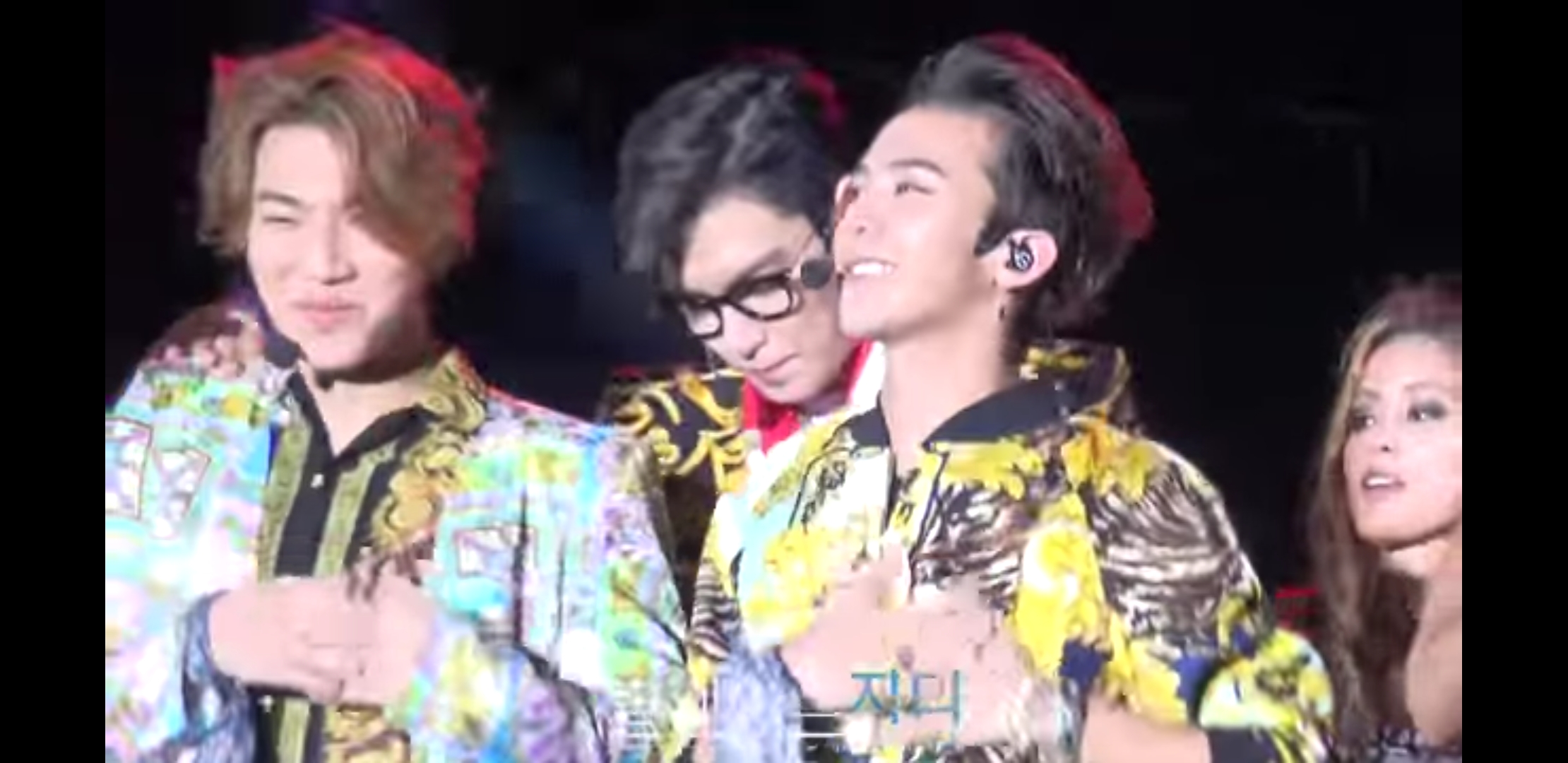 지디가 여자춤 추면서 끼부리니까 대성이가 귀여워하는거 너무 설렠ㅋㅋㅋㅋㅠㅠ | 인스티즈