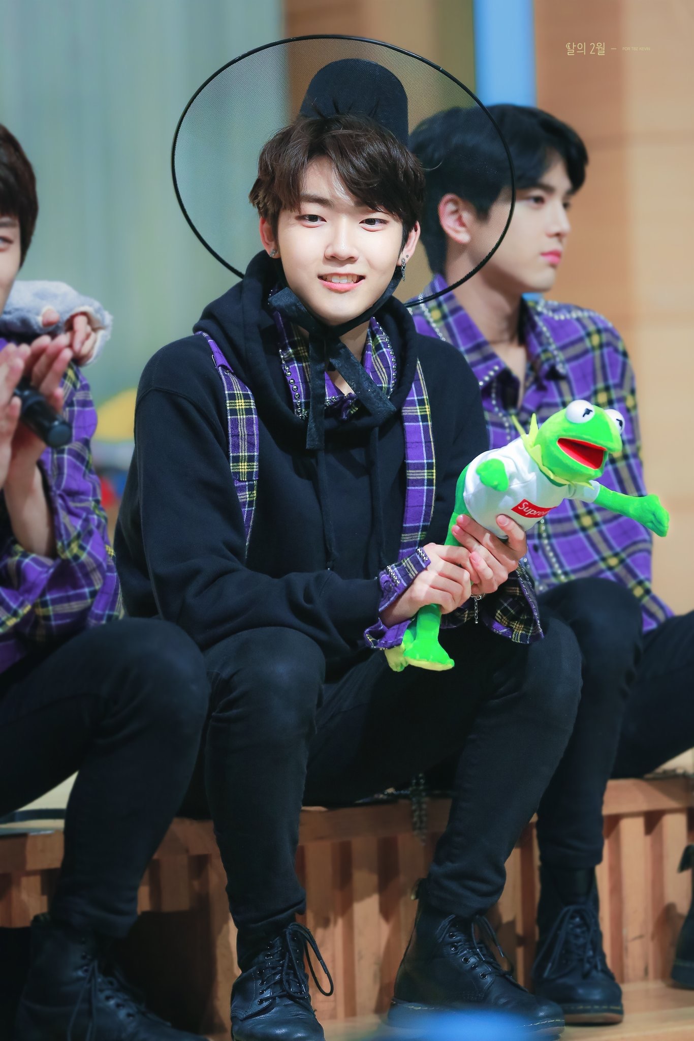 더보이즈 케빈 볼 때마다 느끼는건데 | 인스티즈