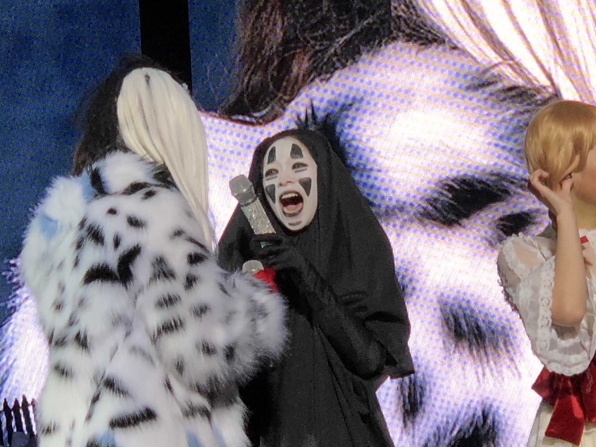 다른 멤버 얼굴 보고 비웃는 트와이스 정연 | 인스티즈