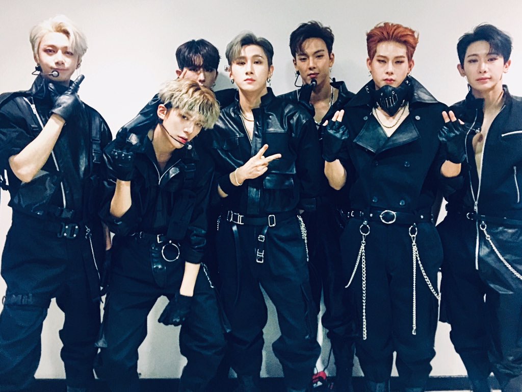 일본 계정이랑 한국 계정 사진 다르게 올려주는거 너무 좋다 | 인스티즈