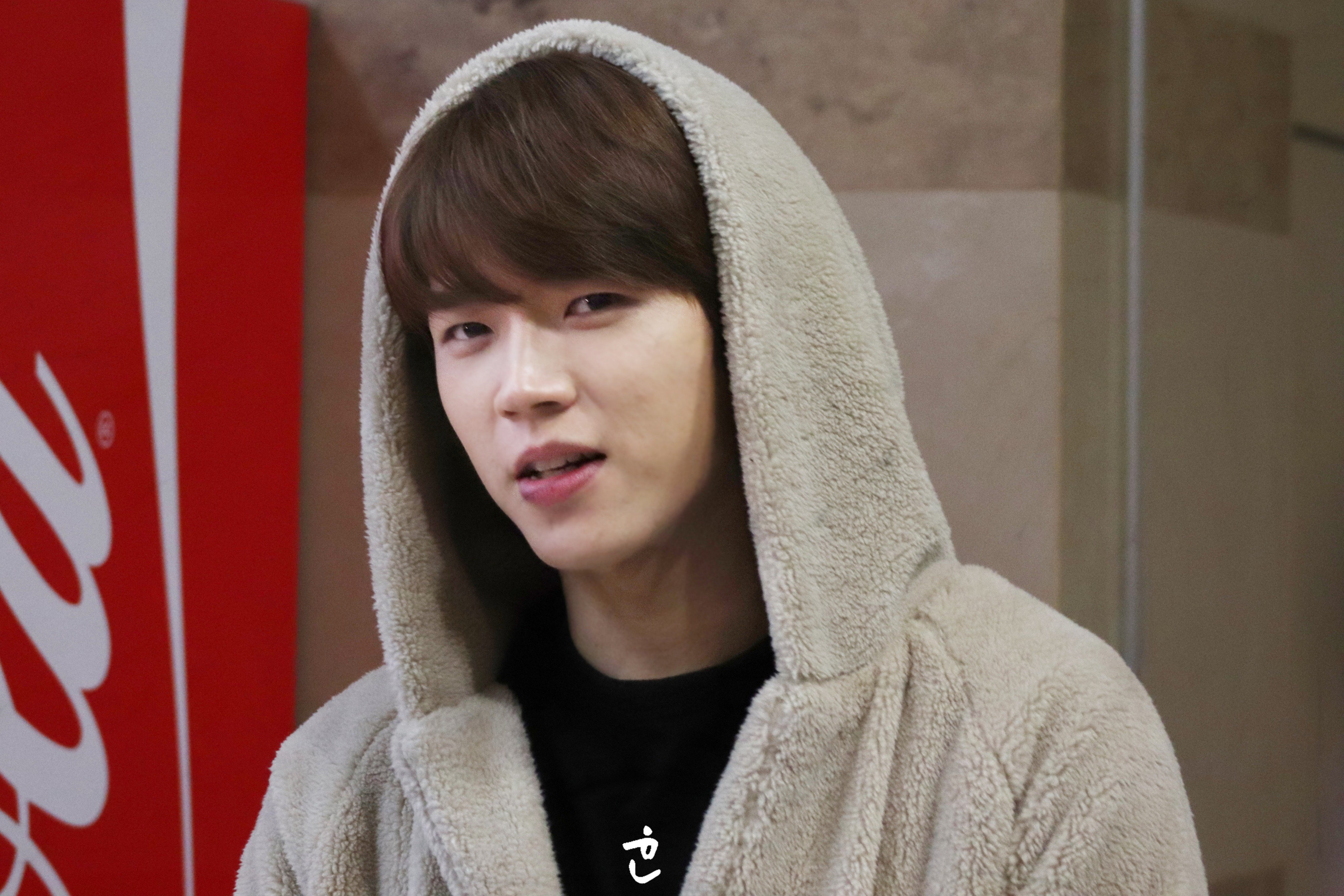 오늘 얼굴 무슨일이야 | 인스티즈