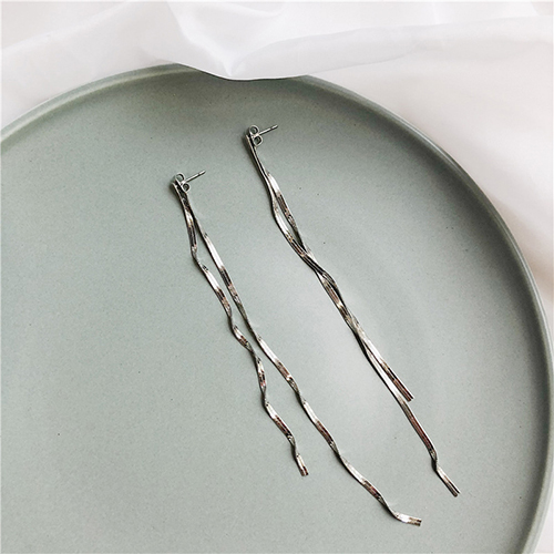다양한 스타일의 귀걸이와 귀찌를 1000원~5500원에 판매해요!!120여종 | 인스티즈