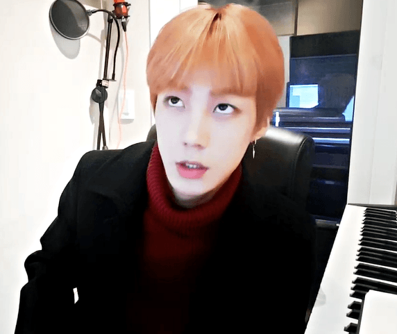 오늘자 뮤직뱅크 출근길 노윤호.jpgif | 인스티즈