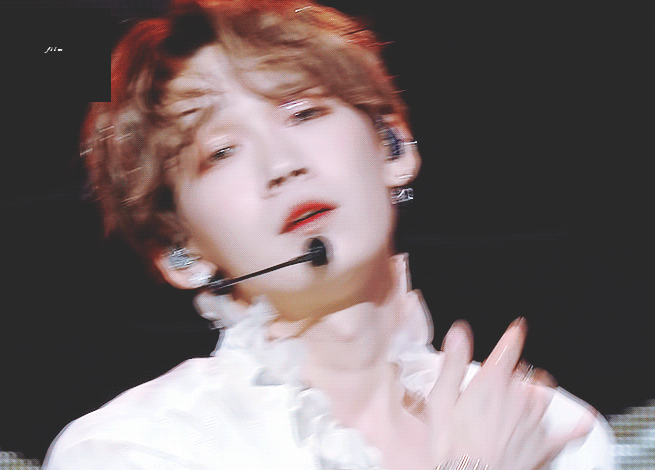 귤색블러셔 머리반짝이 눈에 글리터 다 켄타가 해달래서 한건데 | 인스티즈