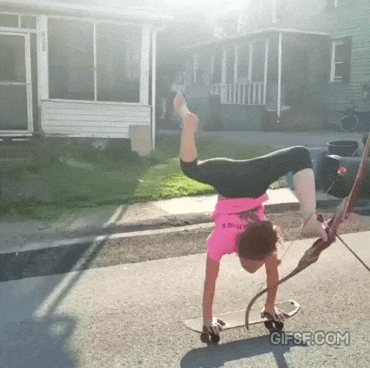 스케이드보드 타면서 발로 활쏘기 | 인스티즈