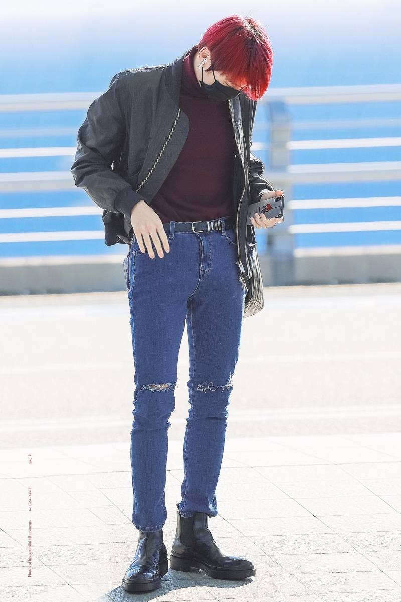 공항에서 런웨이하는 미친피지컬 강다니엘 | 인스티즈