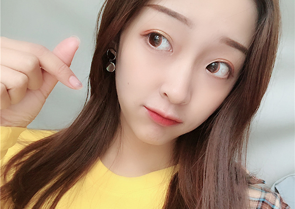 다양한 스타일의 귀걸이와 귀찌를 1000원~5500원에 판매해요!!120여종 | 인스티즈