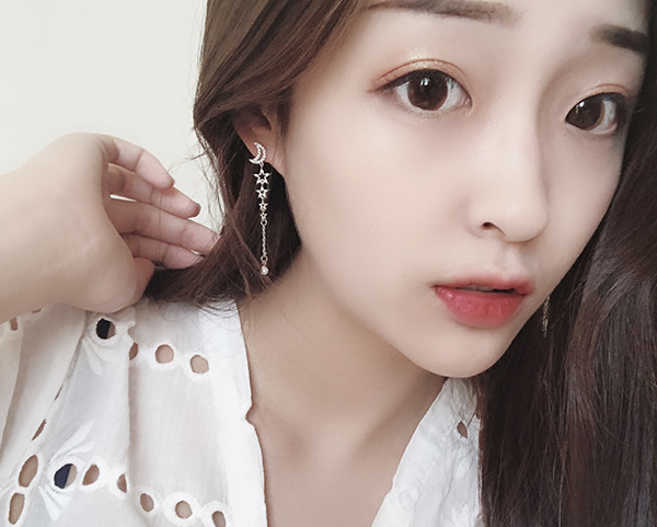 다양한 스타일의 귀걸이와 귀찌를 1000원~5500원에 판매해요!!120여종 | 인스티즈