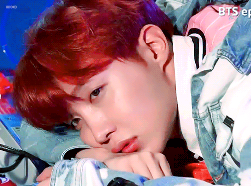 제이홉한테 한번 설레기 시작하면 답도 없다... | 인스티즈