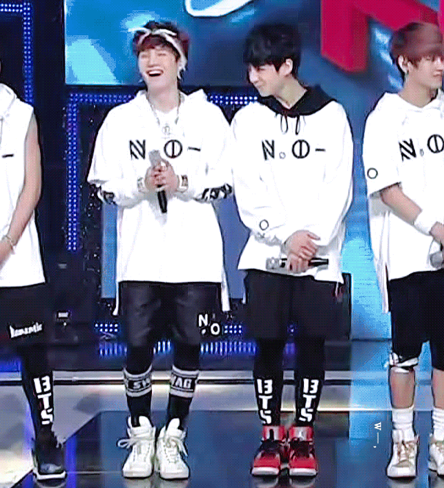 데뷔초 키가 비스무리 했던 방탄 슈가와 정국 | 인스티즈