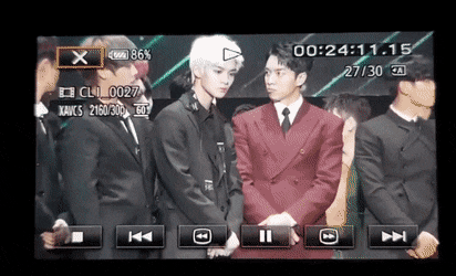 다니엘 무뽑듯이 뽑히는거 너무 웃곀ㅋㅋㅋ | 인스티즈