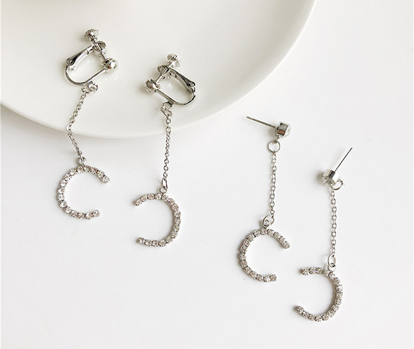 다양한 스타일의 귀걸이와 귀찌를 1000원~5500원에 판매해요!!120여종 | 인스티즈