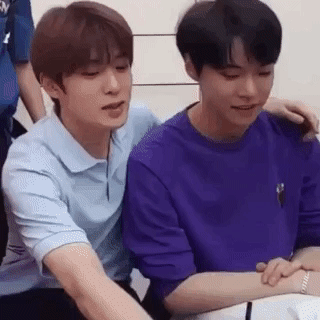 애기부부 사진 뿌리기 💛💚 | 인스티즈