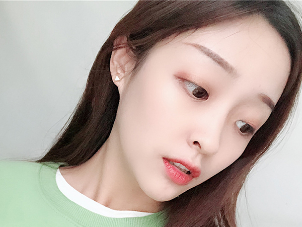 다양한 스타일의 귀걸이와 귀찌를 1000원~5500원에 판매해요!!120여종 | 인스티즈