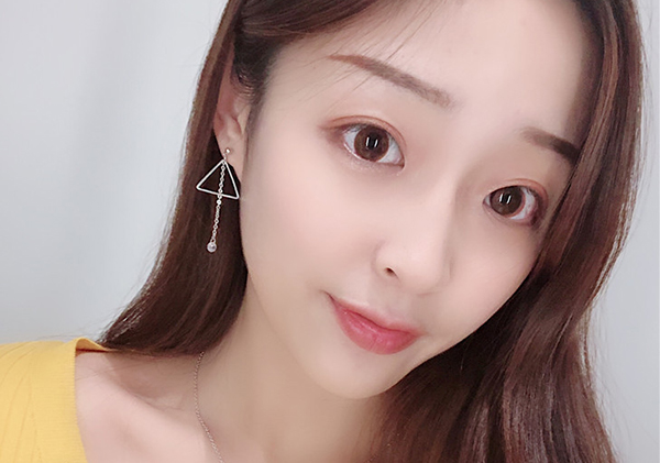 다양한 스타일의 귀걸이와 귀찌를 1000원~5500원에 판매해요!!120여종 | 인스티즈