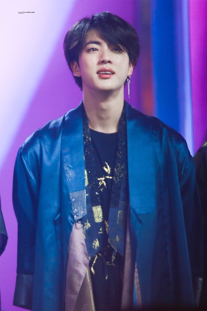 방탄 진 이거 너무 한양 상경할 때랑 과거시험 붙은 후 같아 | 인스티즈