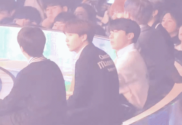 방탄 겁쟁이가 누군지 보이는 움짤....(ㅎ)...😱 | 인스티즈