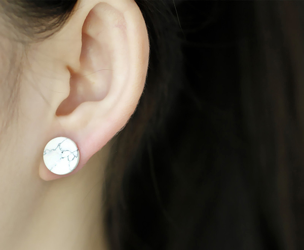다양한 스타일의 귀걸이와 귀찌를 1000원~5500원에 판매해요!!120여종 | 인스티즈