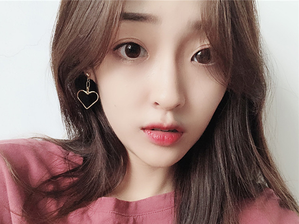 다양한 스타일의 귀걸이와 귀찌를 1000원~5500원에 판매해요!!120여종 | 인스티즈
