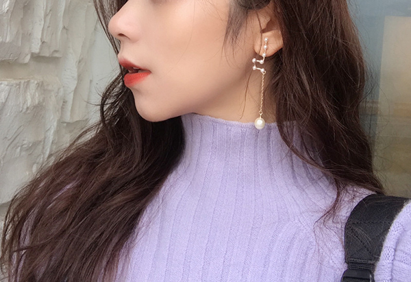 다양한 스타일의 귀걸이와 귀찌를 1000원~5500원에 판매해요!!120여종 | 인스티즈