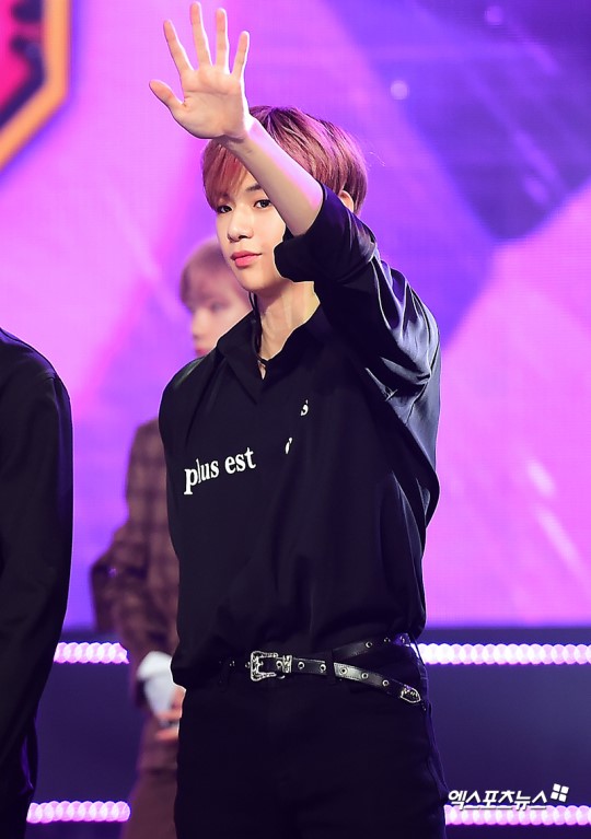 강다니엘 쇼챔 기사짤 | 인스티즈