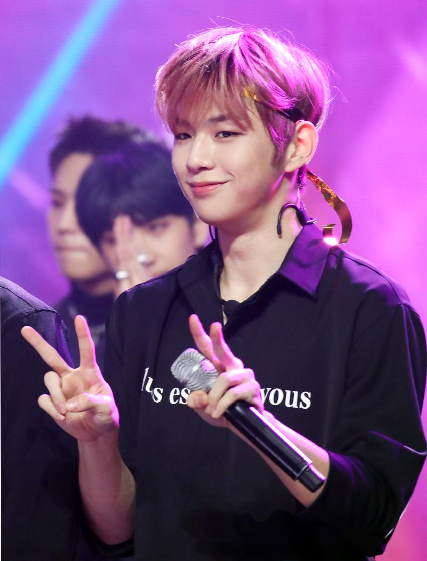 강다니엘 쇼챔 기사짤 | 인스티즈